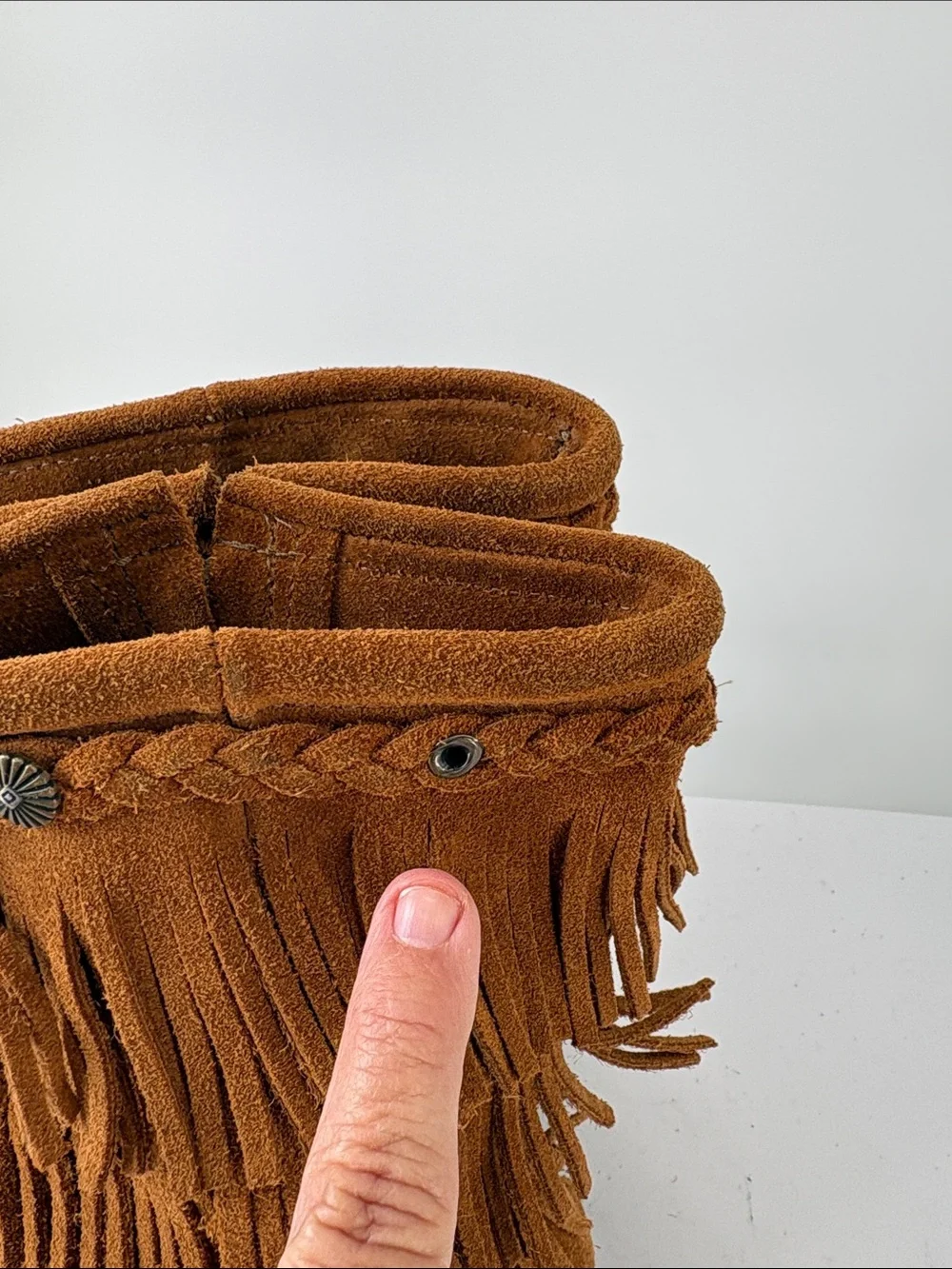🐨 Minnetonka Kids Triple Fringe Suede Boots - Brown
